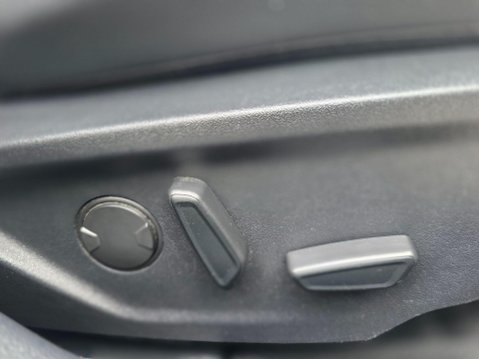 Ford Focus 1.5 EcoBlue ST-Line X Euro 6 (s/s) 5dr 23
