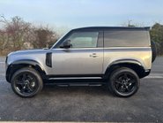 Land Rover Defender 90 D250 Hard Top SE MHEV 7