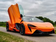 McLaren Artura PHEV 7