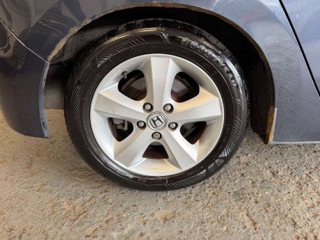 Honda FR-V 1.8 i-VTEC EX MPV 5dr Petrol Automatic (190 g/km, 138 bhp) 24