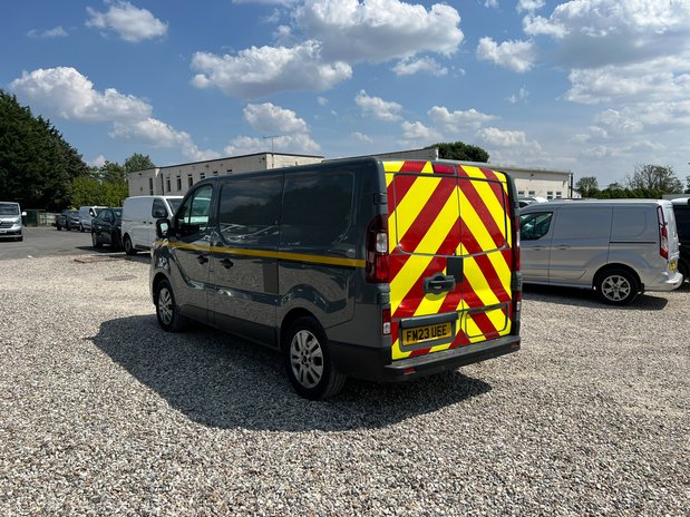 Renault Trafic AUTO SWB L1 Sl28 Sport Edc Dci Air Con Alloys Sensors Cruise EURO 6 8