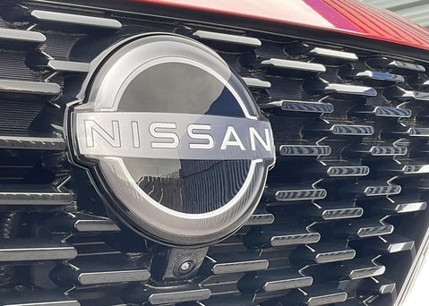 Nissan Qashqai DIG-T TEKNA MHEV 4