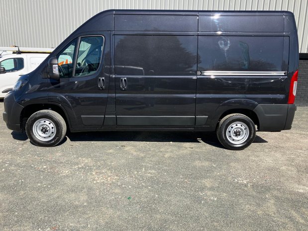 Fiat Ducato 35 L2H2 Standard Panel Van 140ps 11