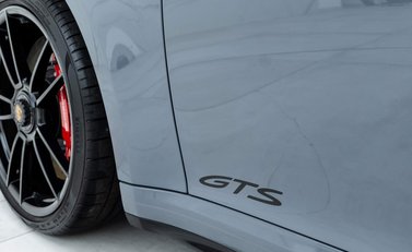 Porsche 911 Targa 4 GTS (992) 32