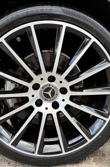 Mercedes-Benz C Class C 220 D AMG LINE PREMIUM PLUS - SELENITE GREY WITH CRANBERRY LEATHER 