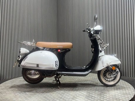 Lexmoto Milano 2021 3K 1 FORMER OWNER RUNNING PROJECT BIKE 125CC SCOOTER