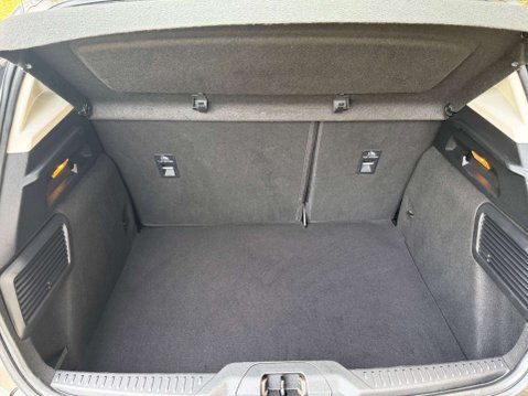Ford Focus 1.5 Focus Zetec TDCI 5dr 31