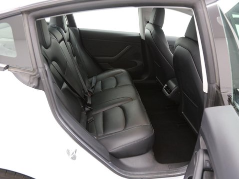 Tesla Model 3 Standard Range Plus Auto RWD 4dr 18