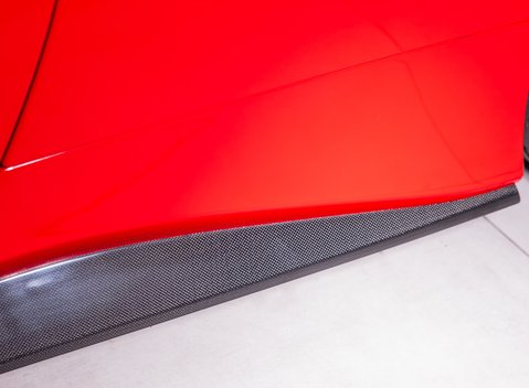 Ferrari 488 SPIDER 38