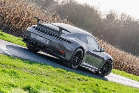 Porsche 911 Carrera 4 GTS HEV 20