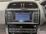 Jaguar F-Pace 2.0 F-PACE Portfolio AWD D Auto 4WD 5dr 60
