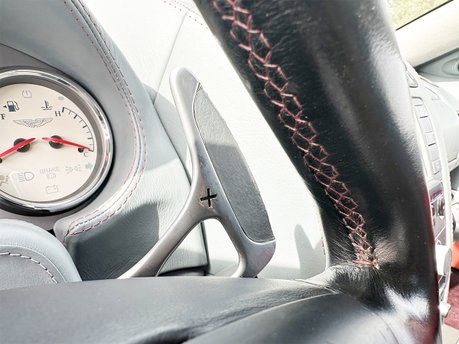 Aston Martin Vanquish V12 S 54