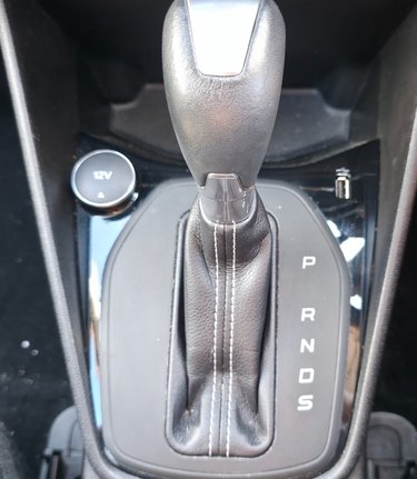Ford Fiesta TITANIUM X..AUTOMATIC..4 SERVICES LAST ONE 25000 MILES.. 3