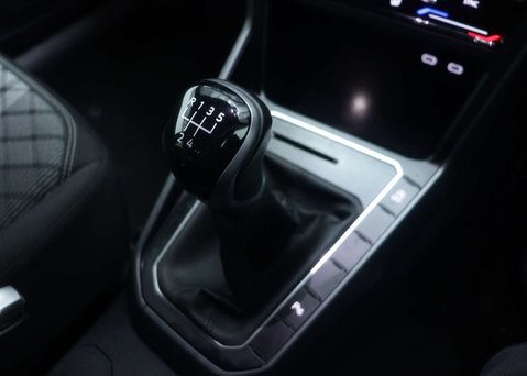 Volkswagen Polo 1.0 Polo R-Line TSi 5dr 35