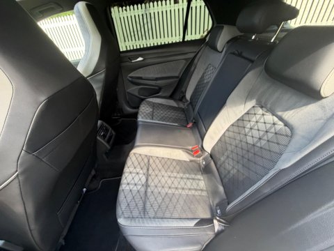 Volkswagen Golf R-LINE ETSI DSG 34