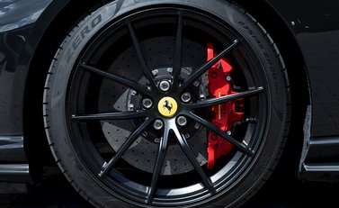 Ferrari 812 Superfast 10