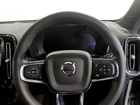 Volvo XC40 Recharge Twin 82kWh Core SUV 5dr Electric Auto AWD (408 ps) Cruise Control 13