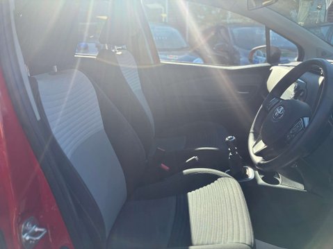 Toyota Yaris 1.5 VVT-i Icon Tech Hatchback 5dr Petrol Manual Euro 6 (111 ps) 10