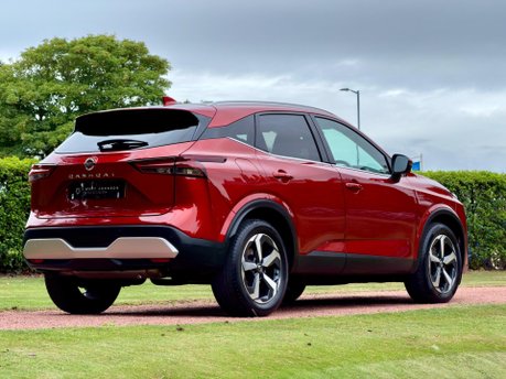 Nissan Qashqai DIG-T N-CONNECTA MHEV 2