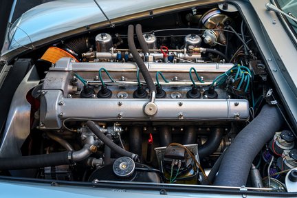 Aston Martin DB6 Mark II 28