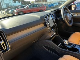 Volvo XC40 1.5 XC40 Inscription Pro T3 Auto 5dr 17
