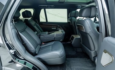 Land Rover Range Rover P460e Autobiography LWB 17