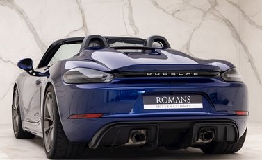 Porsche 718 Boxster Spyder 4
