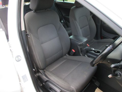 Kia Sportage 1.6 GDi 2 Euro 6 (s/s) 5dr 22