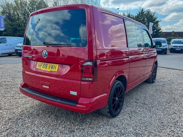 Volkswagen Transporter Crew Cab [SOLD SM] AUTO SWB T30 EDITION 2.0 150ps BMT L1H1 Kombi Air Con 7