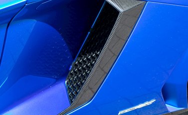 Lamborghini Aventador SV LP750-4 Roadster 26