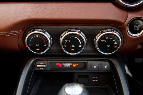 Mazda MX-5 RF SPORT NAV 36