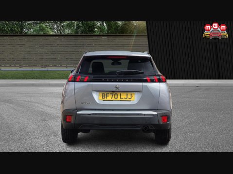 Peugeot 2008 PURETECH S/S ALLURE PREMIUM 9