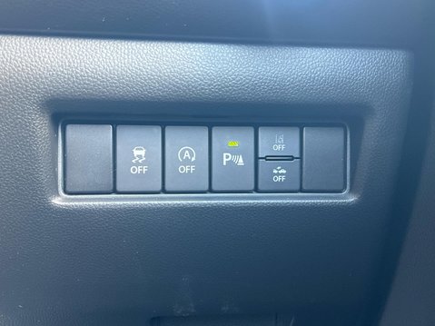 Suzuki Swift SZ5 DUALJET ALLGRIP MHEV 44