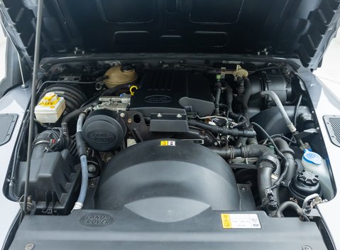 Land Rover Defender 90 ADVENTURE 37