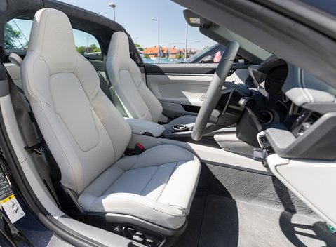 Porsche 911 (992) Targa 4S 14