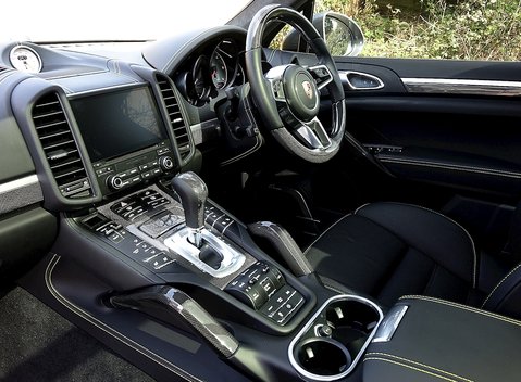 Porsche Cayenne S Diesel 10