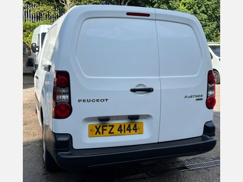 Peugeot Partner 1.6 eHDi 750 SE Panel Van 4dr Diesel Manual L2 (s/s) (128 g/km, 90 bhp) 17