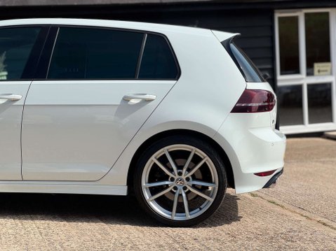 Volkswagen Golf 2.0 TSI BlueMotion Tech R Hatchback 5dr Petrol DSG 4Motion Euro 6 (s/s) (30 8