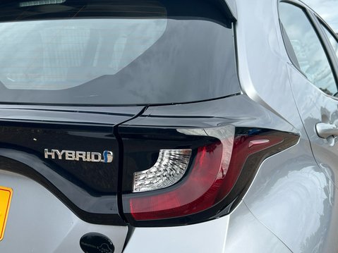 Toyota Yaris ICON FHEV 19