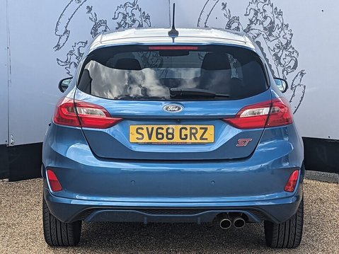 Ford Fiesta ST-3 11