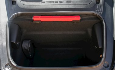 Porsche 911 (991.2) Targa 4 GTS 34