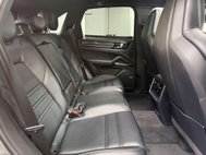 Porsche Cayenne 3.0T V6 GPF SUV 5dr Petrol TiptronicS 4WD Euro 6 (s/s) (340 ps) 30