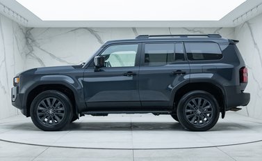 Toyota Land Cruiser Invincible 5