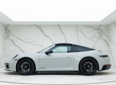 Porsche 911 (992) Targa 4 GTS 3