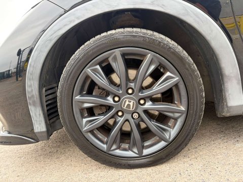 Honda Civic 1.6 Civic i-DTec Black Edition 5dr 37