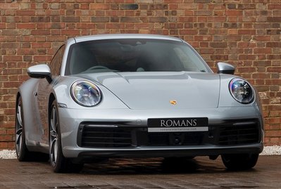 Porsche 911 Carrera S (992)