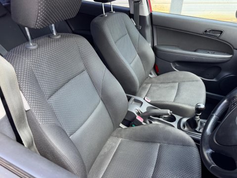 Hyundai i30 1.4 Edition Euro 4 5dr 9