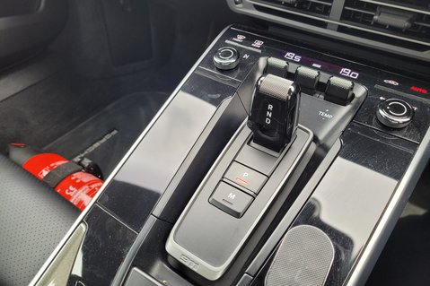 Porsche 911 CARRERA 4S PDK 42
