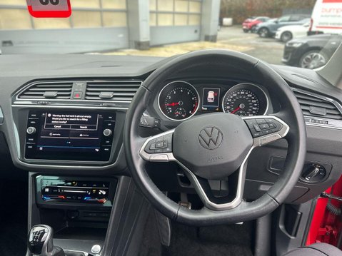 Volkswagen Tiguan 1.5 TSI Active SUV 5dr Petrol Manual Euro 6 (s/s) (130 ps) Bluetooth - Allo 36