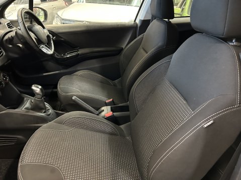 Peugeot 208 ALLURE 18